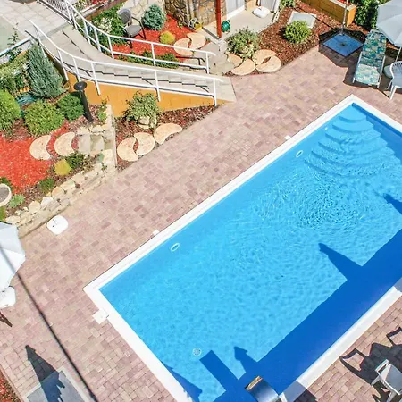 Amazing In W/ Wifi, Outdoor Swimming Pool And 0 Bedrooms Apartment