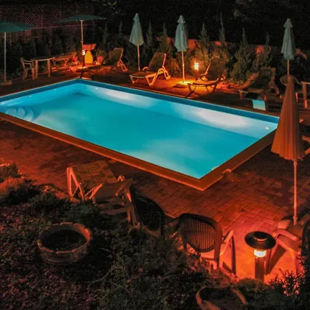 Amazing In W/ Wifi, Outdoor Swimming Pool And 0 Bedrooms Hévíz